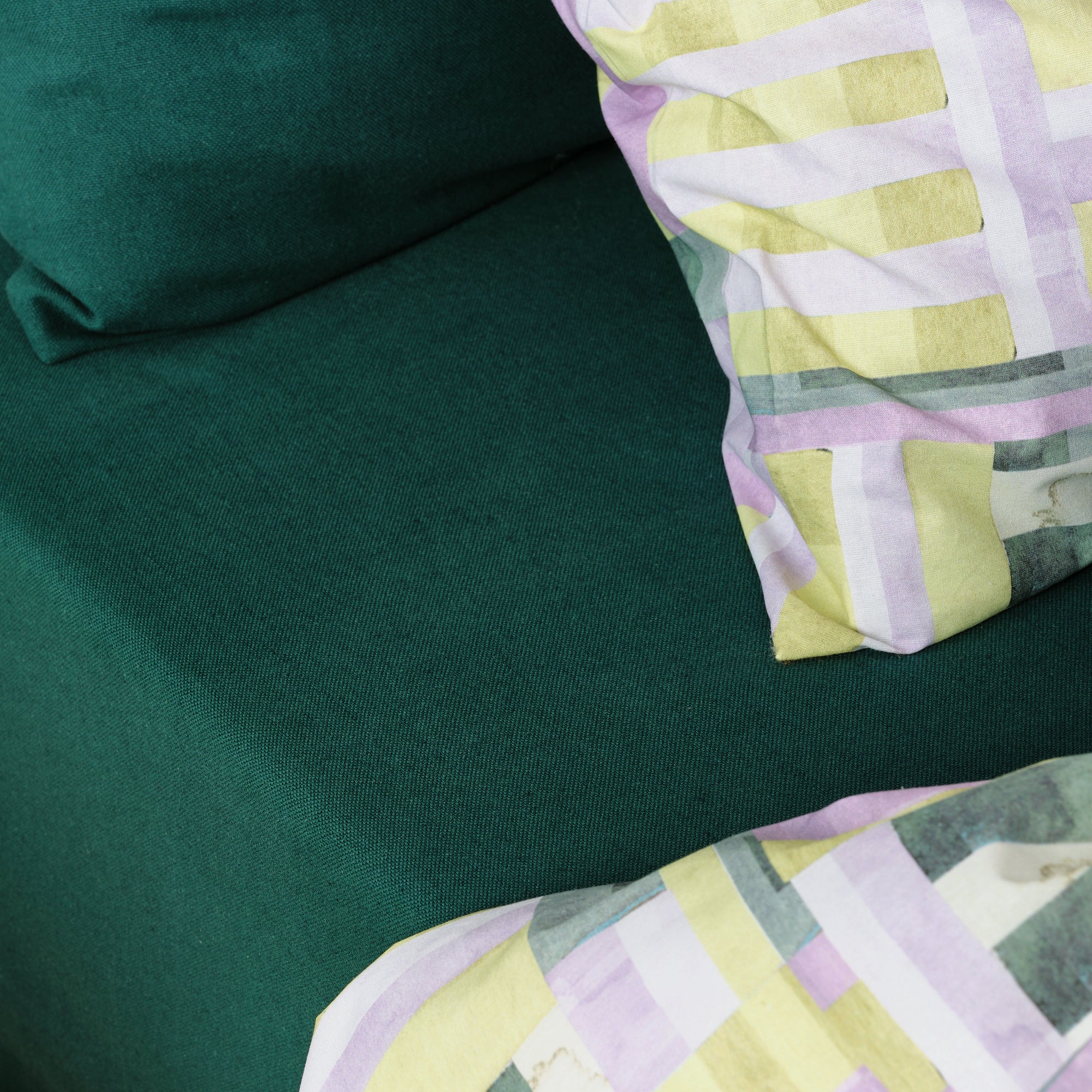 Emerald plain fitted sheet 100% cotton