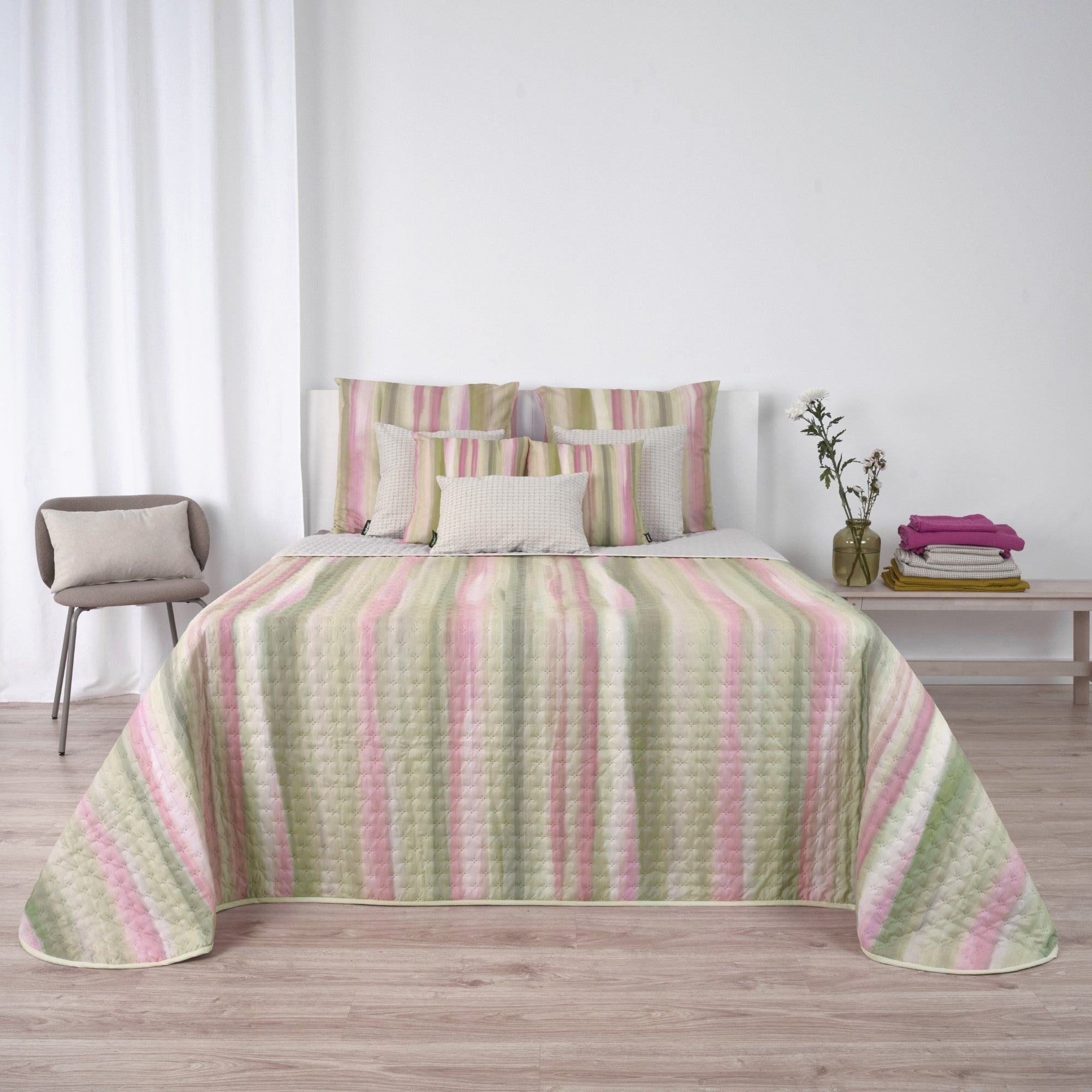 Exeter Green Reversible Mid-Season Quilt