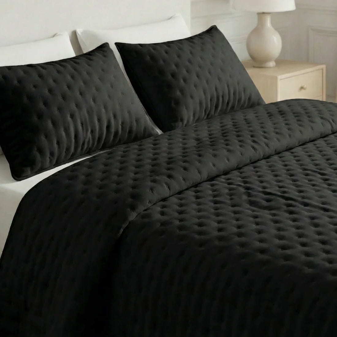 Colcha lisa acolchada Black tacto suave