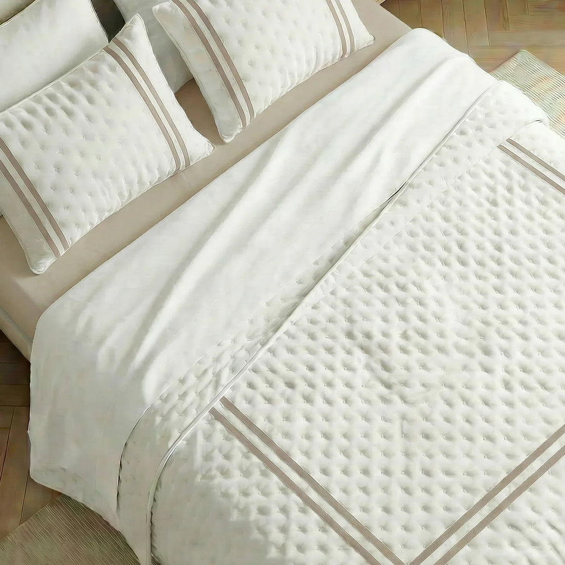 Colcha boutí estampada Oliva Beige tacto suave