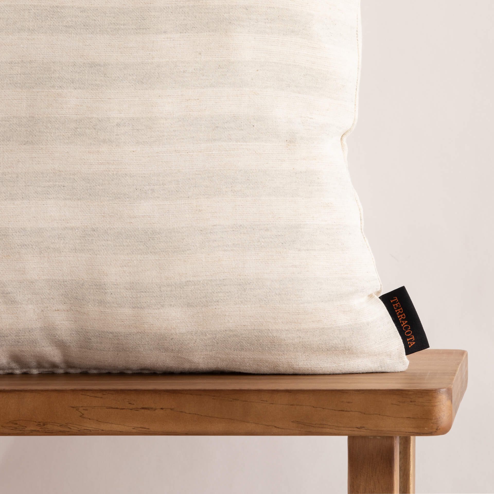 Funda de cojín jacquard 65x65 cm Jávea Grande Lino 1