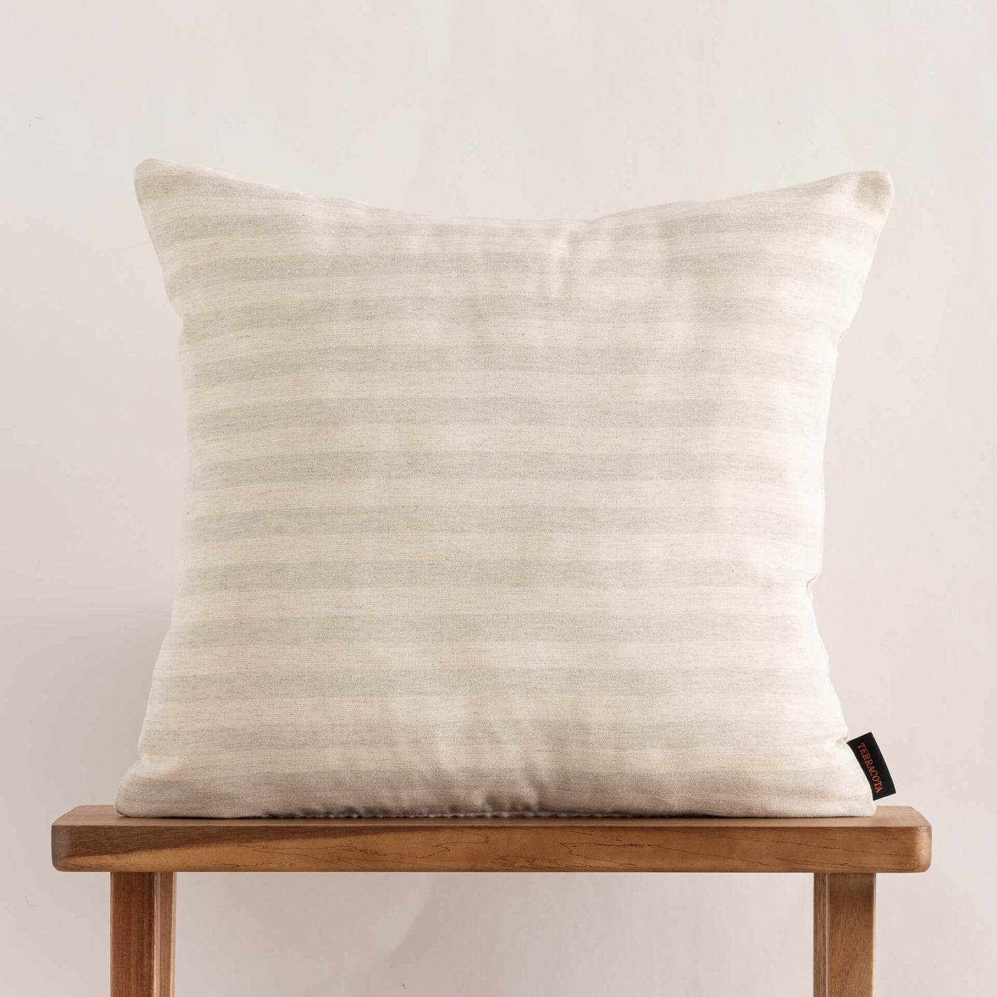 Funda de cojín jacquard 65x65 cm Jávea Grande Lino 0