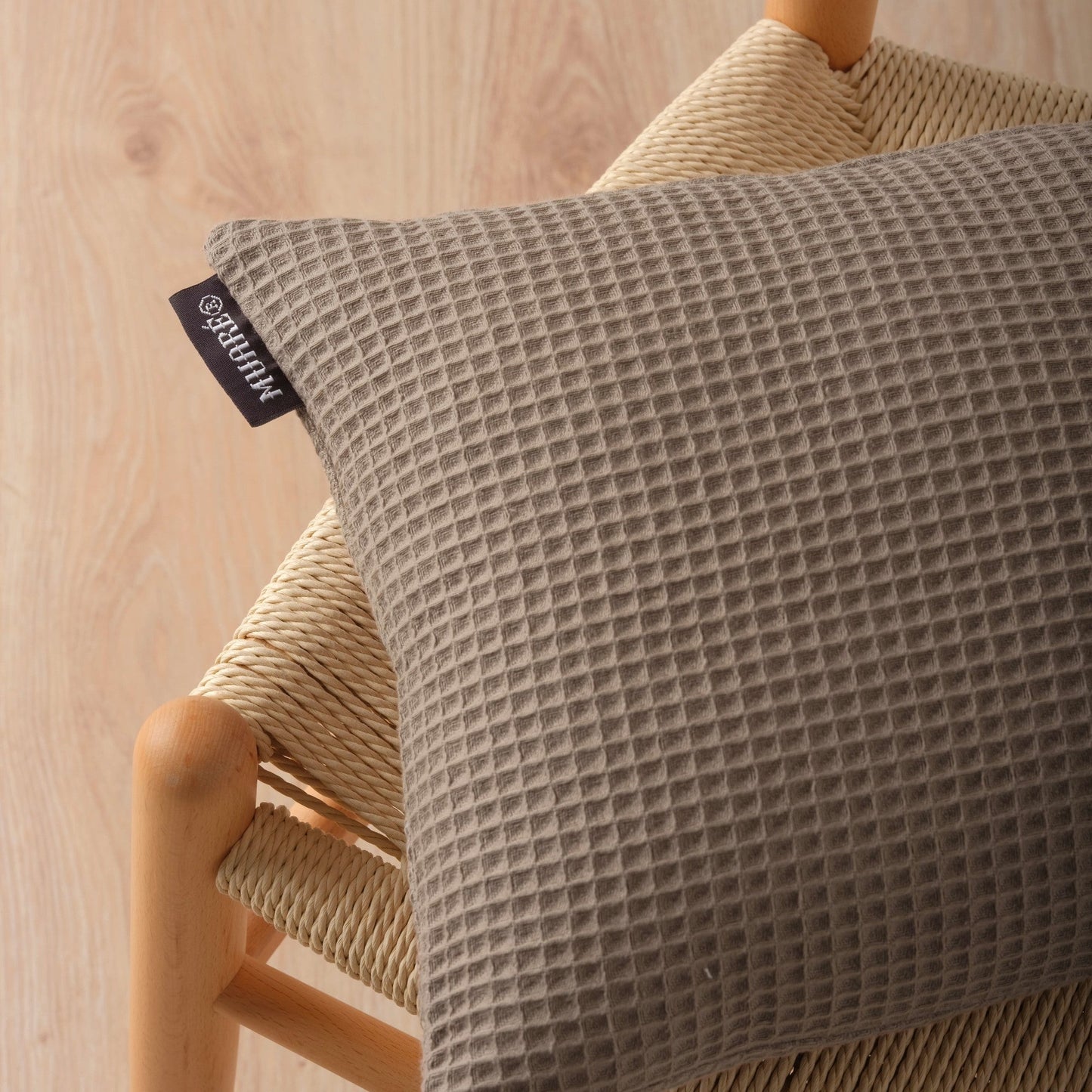 Waffle Wallnut cushion cover 30x50 cm